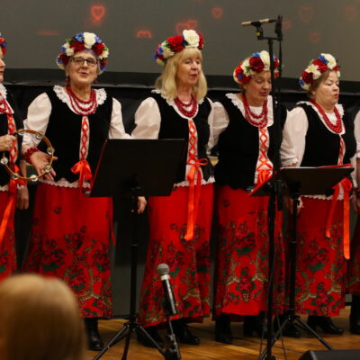 Zdjęcie - 2025.02.14 Koncert Walentynkowy „Do zakochania jeden krok”