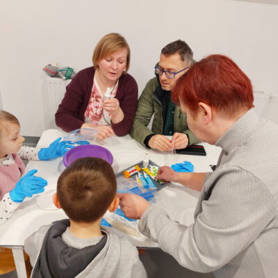 Zdjęcie - 2025.03.02 Akademia piegów – warsztaty familijne w Sowa Gorzów