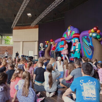 Zdjęcie - 2025.06.01 Dzień Dziecka z MCK i Teatrem Baniek Mydlanych