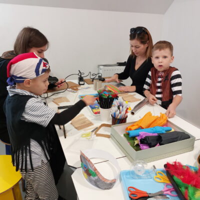 Zdjęcie - 2025.09.28 Piracka przygoda – warsztaty familijne w SOWA Gorzów Wielkopolski