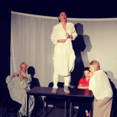 Zdjęcie - 2025.10.12 SkrzywdzONE – prapremiera spektaklu grupy Lun – Art