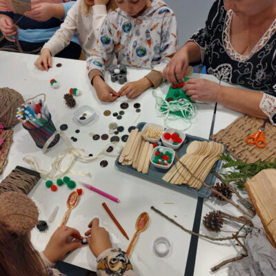 Zdjęcie - 2025.10.12 Z harcerską duszą – warsztaty familijne w SOWA Gorzów Wielkopolski