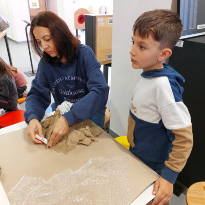 Zdjęcie - 2025.10.19 Kosmiczne energie – warsztaty familijne w SOWA Gorzów Wielkopolski