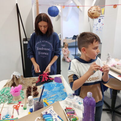 Zdjęcie - 2025.10.19 Kosmiczne energie – warsztaty familijne w SOWA Gorzów Wielkopolski