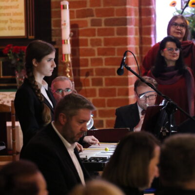 Zdjęcie - 2025.10.31 Koncert „Wiersze ciszy, dźwięki pamięci”