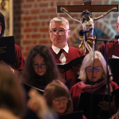 Zdjęcie - 2025.10.31 Koncert „Wiersze ciszy, dźwięki pamięci”