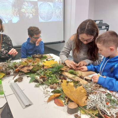 Zdjęcie - 2025.11.09 Eko sztuka z darów natury – warsztaty familijne w SOWA Gorzów Wielkopolski