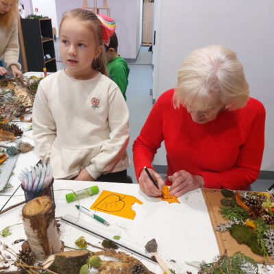 Zdjęcie - 2025.11.09 Eko sztuka z darów natury – warsztaty familijne w SOWA Gorzów Wielkopolski