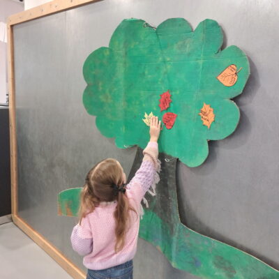 Zdjęcie - 2025.11.09 Eko sztuka z darów natury – warsztaty familijne w SOWA Gorzów Wielkopolski