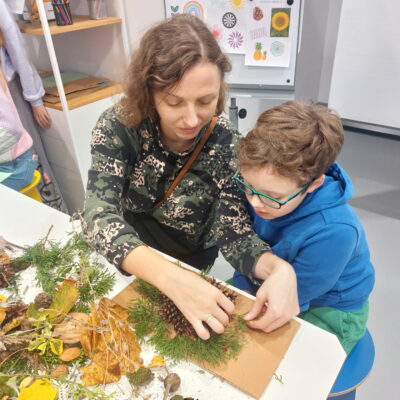 Zdjęcie - 2025.11.09 Eko sztuka z darów natury – warsztaty familijne w SOWA Gorzów Wielkopolski