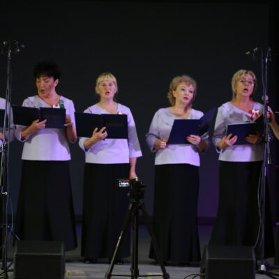 Zdjęcie - 2025.11.12 Patriotyczne śpiewanie dla Niepodległej