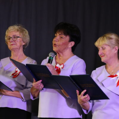 Zdjęcie - 2025.11.12 Patriotyczne śpiewanie dla Niepodległej