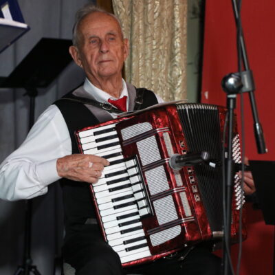 Zdjęcie - 2025.11.12 Patriotyczne śpiewanie dla Niepodległej