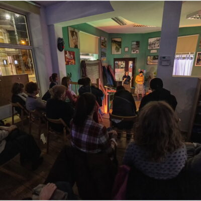 Zdjęcie - 2025.11.21 „Dowody miłości” – wernisaż wystawy w witrynie w IPEA