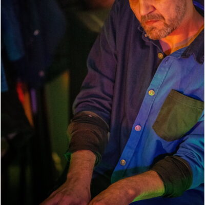 Zdjęcie - 2025.11.21 „Dowody miłości” – wernisaż wystawy w witrynie w IPEA