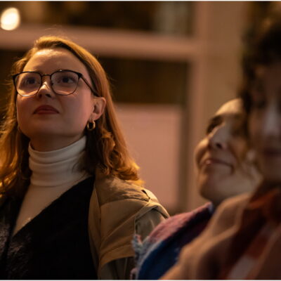 Zdjęcie - 2025.11.21 „Dowody miłości” – wernisaż wystawy w witrynie w IPEA