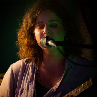 Zdjęcie - 2025.11.21 „Dowody miłości” – wernisaż wystawy w witrynie w IPEA