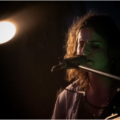 Zdjęcie - 2025.11.21 „Dowody miłości” – wernisaż wystawy w witrynie w IPEA