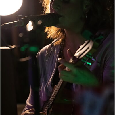 Zdjęcie - 2025.11.21 „Dowody miłości” – wernisaż wystawy w witrynie w IPEA