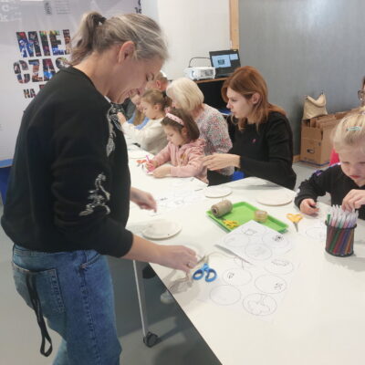 Zdjęcie - 2025.11.23 Czy można oszukać mózg? – warsztaty familijne w SOWA Gorzów Wielkopolski