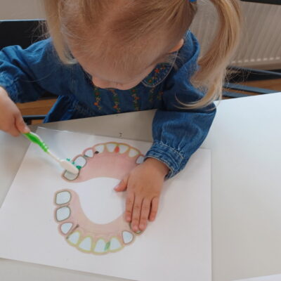 Zdjęcie - 2026.03.11 Bawmy się – na wesoło!: Zęby nie tylko gryzą