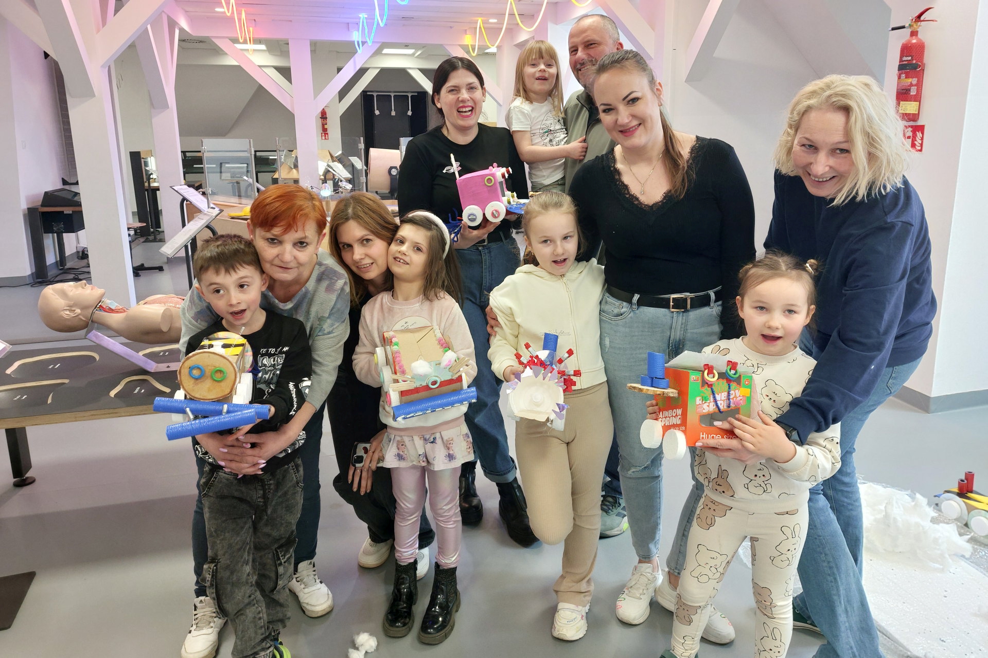 Galeria - 2026.03.29 Maszyny, które pomagają zimą - warsztaty familijne w SOWA Gorzów Wielkopolski
