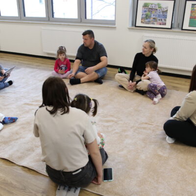 Zdjęcie - 2026.04.11 Muzyka, Dźwięki i Zabawa – warsztaty familijne