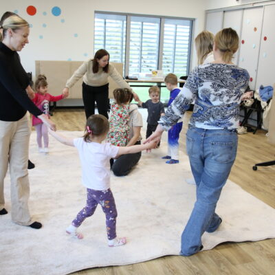 Zdjęcie - 2026.04.11 Muzyka, Dźwięki i Zabawa – warsztaty familijne